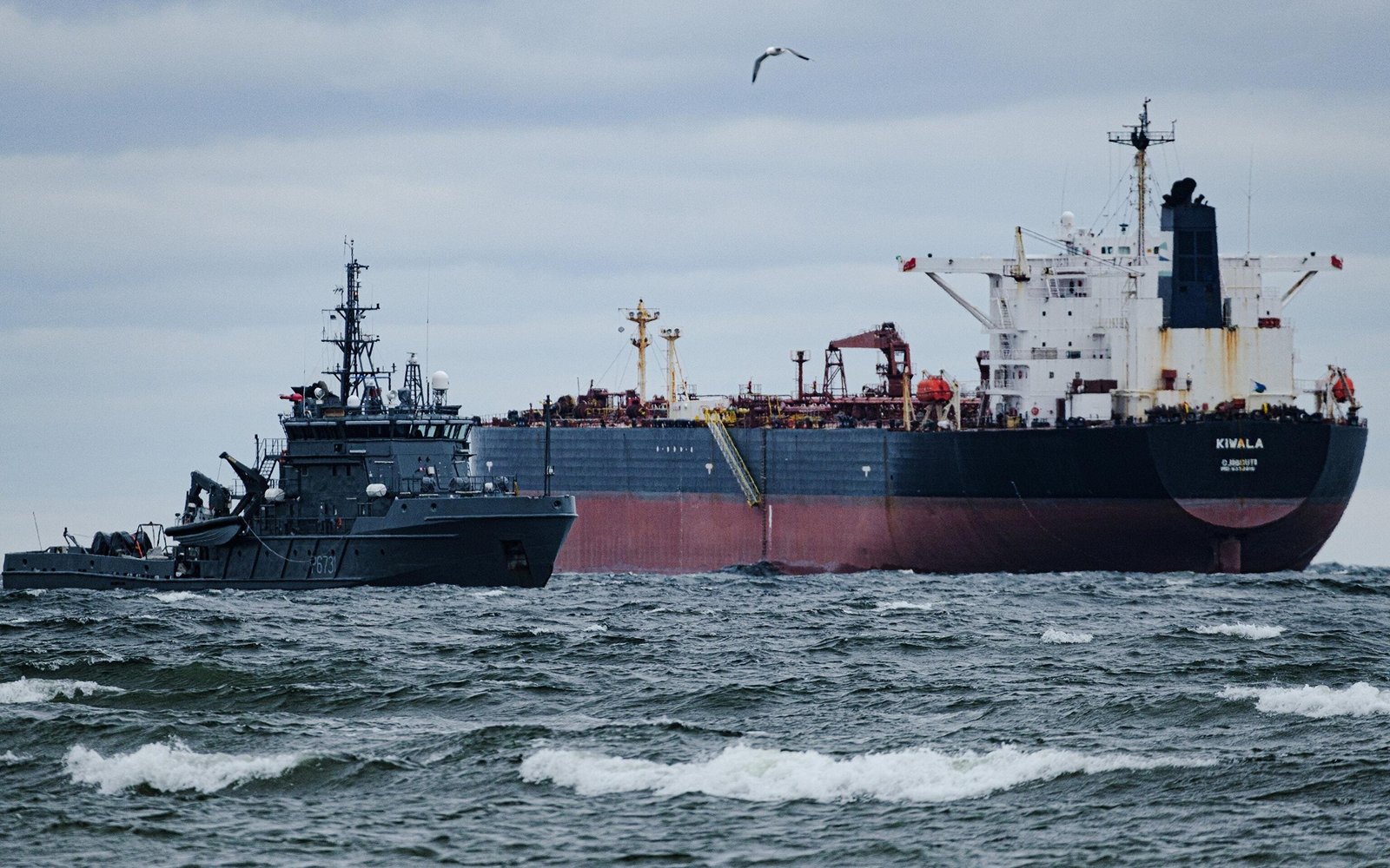 Denizlerde ve Karasularında Artan Tehditler