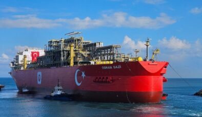 İstanbul’un Fethinin Yıldönümünde Osman Gazi Yüzer Doğalgaz Platformu ve Tartışmalar