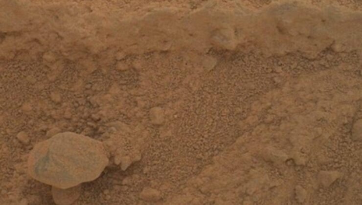 NASA’nın Fotoğrafında Gizemli Yapı: Mantar Benzeri Nesne mi?