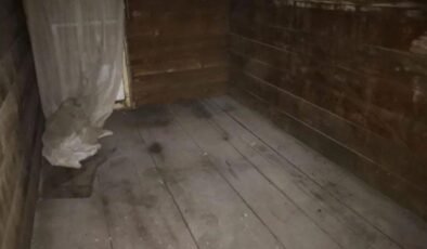 128 yıllık evinde gizli oda buldu: Görenler ‘uzak dur’ diyor
