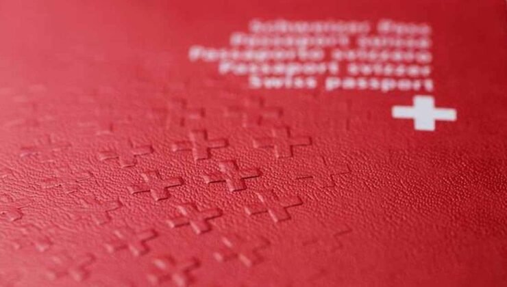 İsviçre’nin Yenilenen Kırmızı Pasaportuyla Coğrafya ve Güvenliğin Buluşması