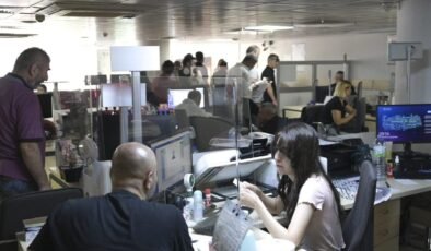 Nüfus Müdürlükleri tıka basa doldu! Üç kez uzatılmıştı, yarın son gün