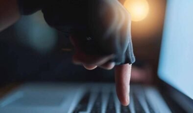 Windows ve Apple bile çaresiz: ‘DoubleClick’ tuzağı ne olduğunu anlamadan banka hesabınızı saniyeler içinde boşaltıyor