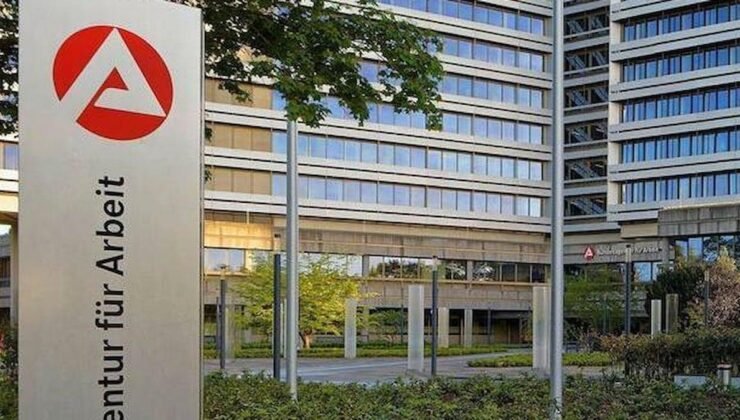 Almanya’da Nitelikli İş Gücü Sıkıntısı: Doldurulamayan Pozisyonlar ve Göç Politikaları