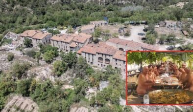 Çıplaklar kampını unutun, bu köy bambaşka bir seviye! Değil mayo üzerinizde tek bir iplik bile olsa giremezsiniz