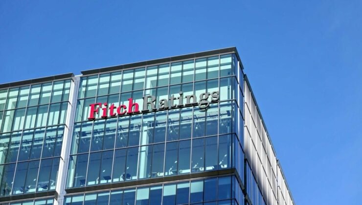 Fitch’ten 2025 uyarısı: Türk sanayisi kredi kıskacında