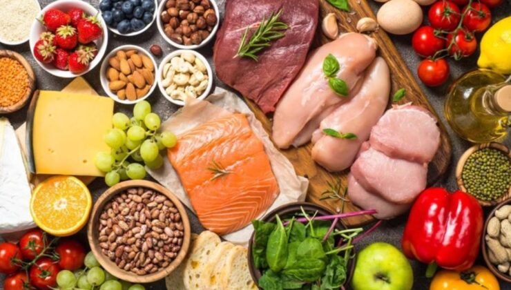 Harvardlı beslenme uzmanı açıkladı: Beyni ele geçirip daha da acıktıran 4 besin