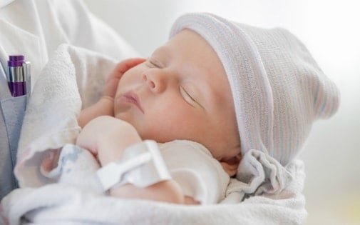 İngiliztere'de Kraliyet Ailesi isimleri gerilerken Muhammed zirvede