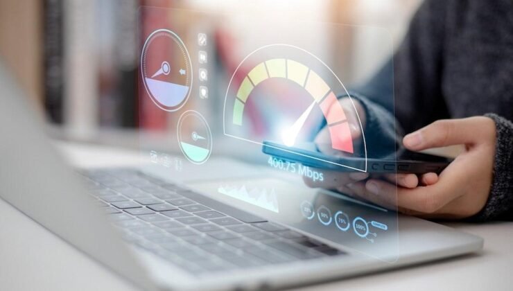 Singapur Zirvede: Küresel Sabit İnternet Hızı Raporu ve Türkiye’nin Sıralamadaki Yeri