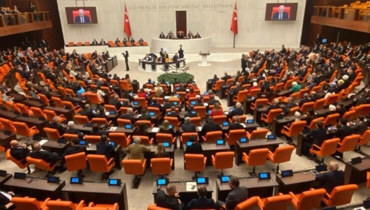 Yılbaşı Zamları: Emekliler ve Çalışanlar İçin Ayrışan Maaş Artışları ve Gelir Fırsatları