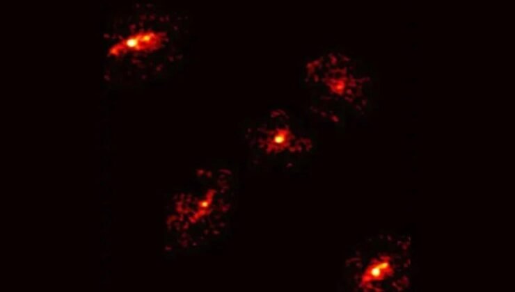 Beşinci Işığın Sırrı: Einstein Haçı ve Karanlık Maddeyle Gelen Yeni Görünüm