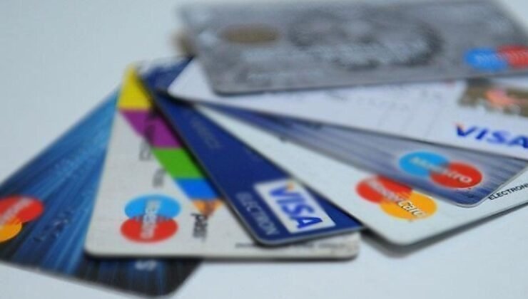 Borç Yolu ile Yaşama Devam: Aşkın Genç’in Banka Verileriyle Gelen Uyarısı