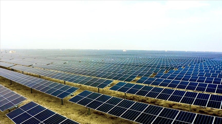 Güneş Enerjisinde Rekor Yükseliş: 2025 İlk Yarıda 380 GW Kapasiteye Ulaşıldı