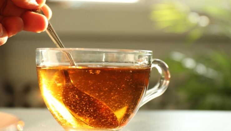 Sosyal Medyada Zayıflama Çayları ve Kahveleri: Sağlığı Tehlikeye Atan Reklamlara Karşı Uyarılar