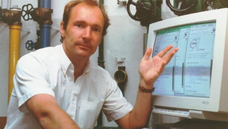 Tim Berners-Lee: Internetin Evrimine Dair Pişmanlık ve Umut