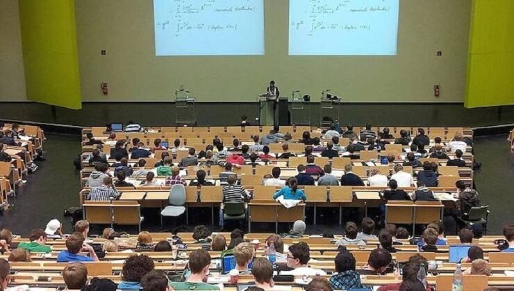 Yurtdışında Özel Üniversite Fiyatları: Türkiye ile Avrupa Arasındaki Eğilimler ve Kalite Karşılaştırması