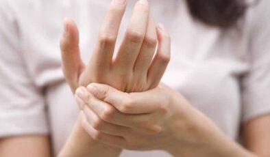 Gençler Artrit Tehlikesi: Ekran Başında Büyüyen Ağrıların Çözüm Rehberi