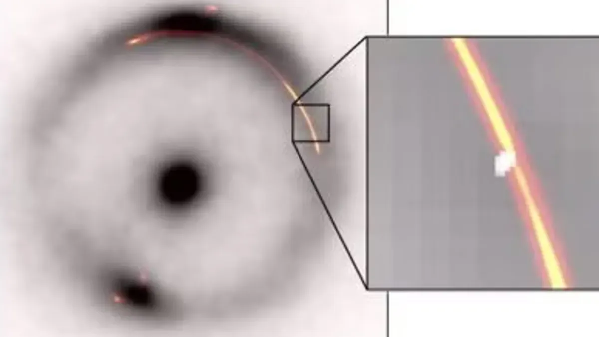 Gizemli Halka: B1938+666 Yüzünden Karanlık Maddeye Yeni Bir Bakış