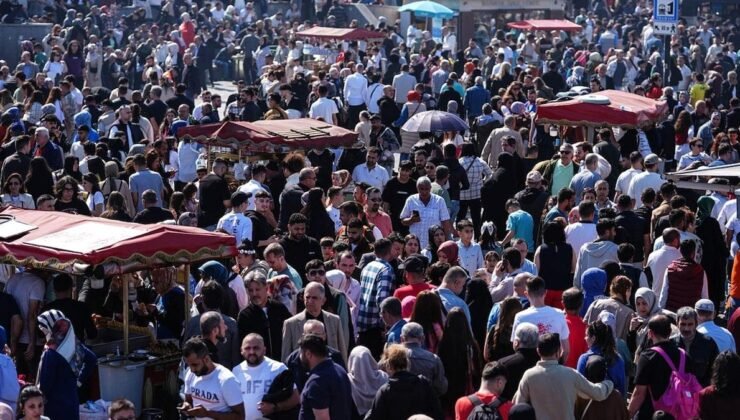 İstanbul Barometresi: Ekonomi Kısa Vadede Yıpranıyor, Borç Sarmalı Derinleşiyor