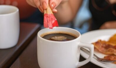 Kafein Poşetleri: Gençler İçin Hızlı Uyarı ve Sağlık Riskleri