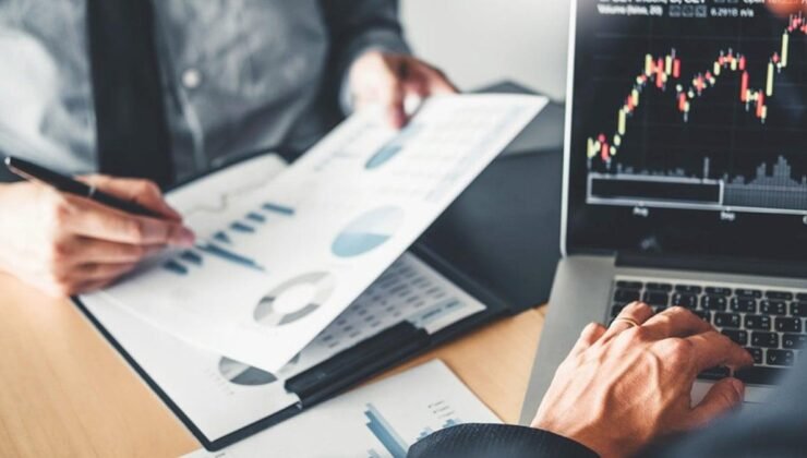 Küresel Bankacılık Endişeleri ve Piyasa Tepkileri: Bankalar, Endeksler ve Altın Fiyatları
