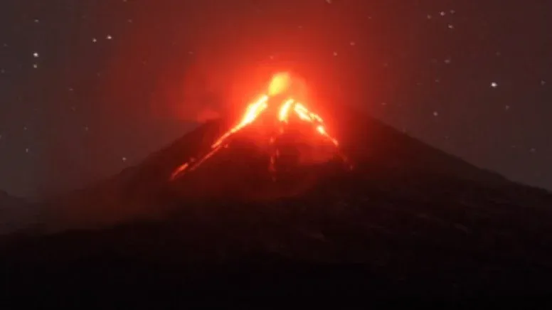 Lewotobi Yanardağları ve Bölgesel Tahliye: Patlamalar ve Uçuş Etkileşimleri