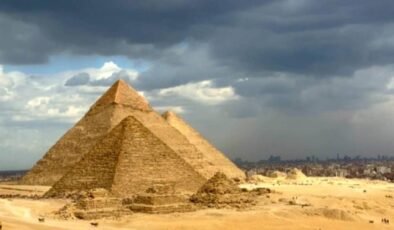 Zawiyet El Aryan: Gizemli T Şekilli Yapı ve Yıldızlara Açılan Kapı Hikayesi