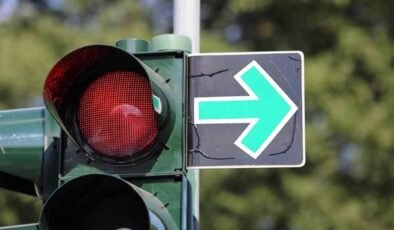 Alman Trafik İşaretlerinde Yeşil Ok: Yanlış Anlama ve Cezalar