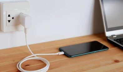 Gece Şarjının Batarya Üzerindeki Sessiz Etkisi: Uzun Ömür İçin Beslenen Alışkanlıklar