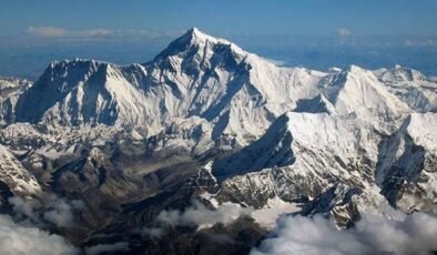 Gezegenin Derinliklerinde Yükselen dev Kütleler: İç Yapıdaki Yeni Sismik Sentezler