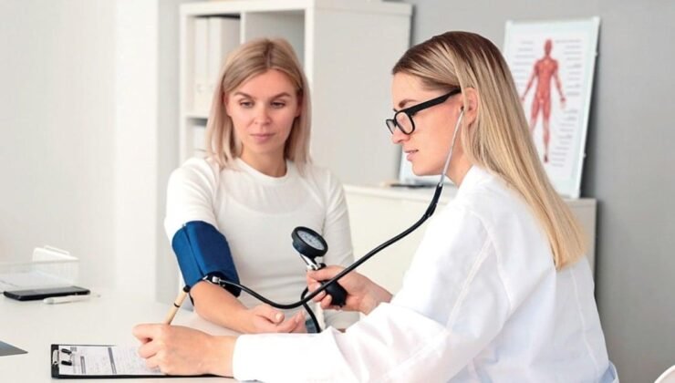 Hipertansiyon Krizine Karşı Acil Bilgilendirme ve Uzun Dönem Yönetimi