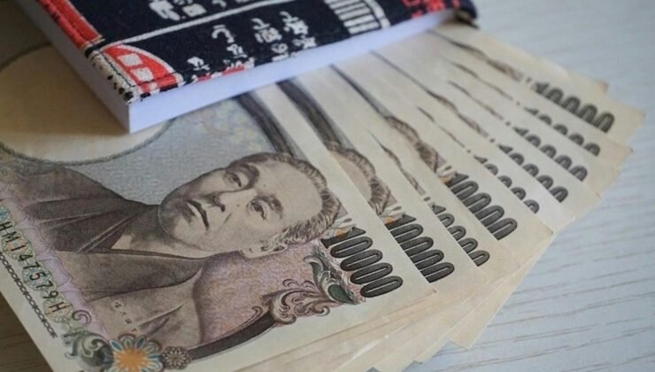 Japonya Ekonomi Paketi ve Tahvil Piyasaları: Enflasyon Baskısı ve Mali Disiplin Endişeleri