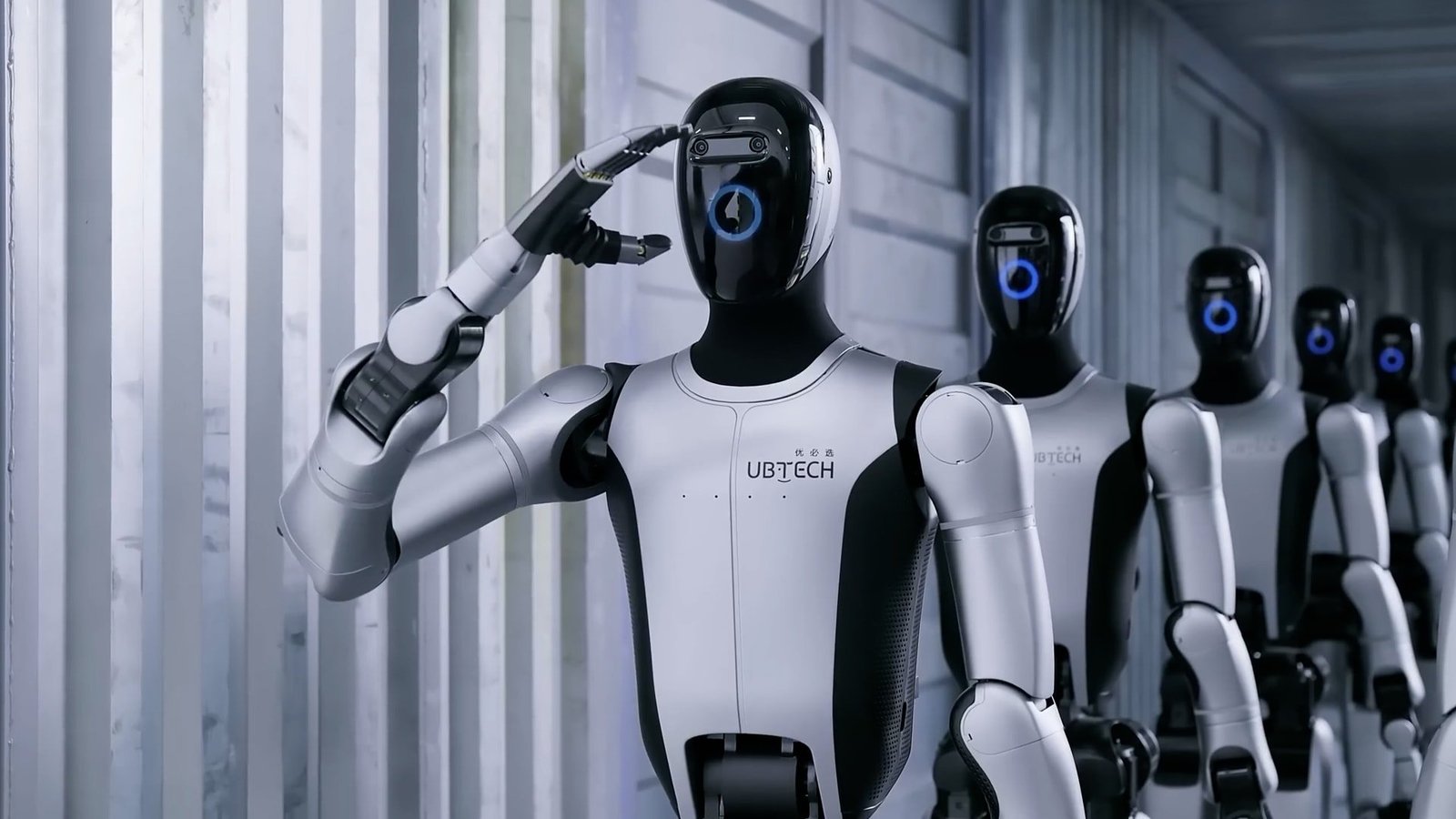 UBTECH’in Walker S2 ile Endüstriyel Dağıtım Atılımı: Yüzlerce Robot Fabrikalarda mı?