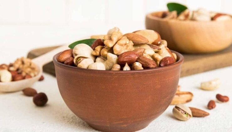 Ceviz ve Fıstık: Besin Değerlerinde Kardinal Farklar ve Kişisel Tercihler