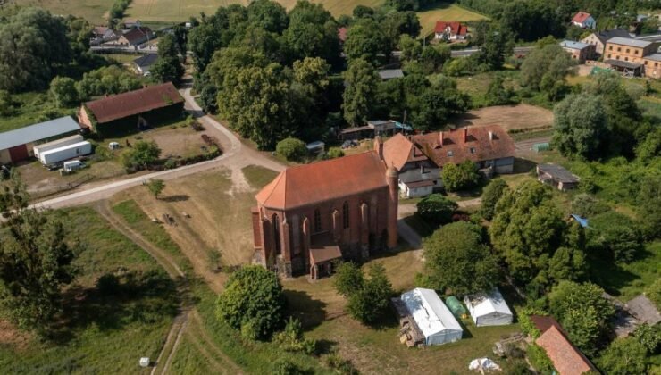 Chwarszczany’deki Gizli Kripta ve Kutsal Kase: Tapınak Şövalyeleriyle Gelen Esrarın İzinde