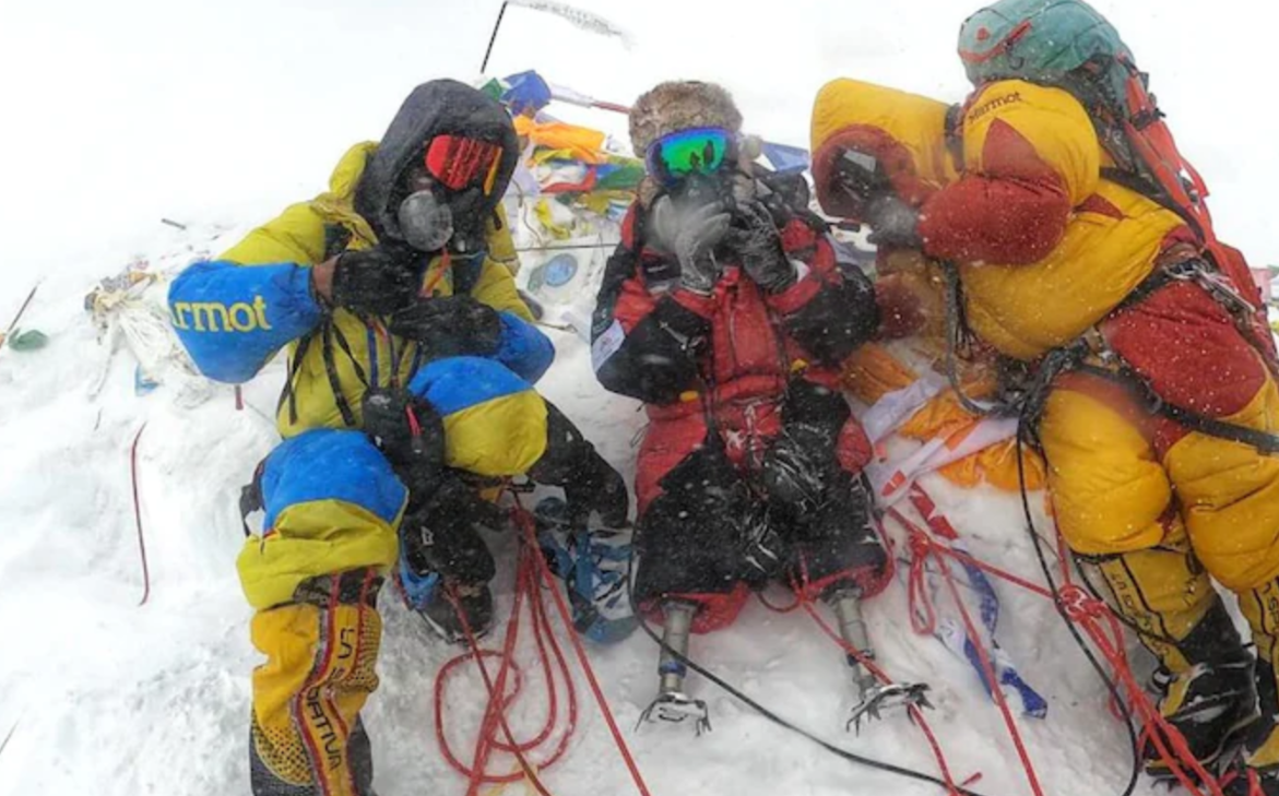 Everest’e Protezlerle Ulaşan Gurkha: Hari Budha Magar’ın İlham Verici Hikayesi