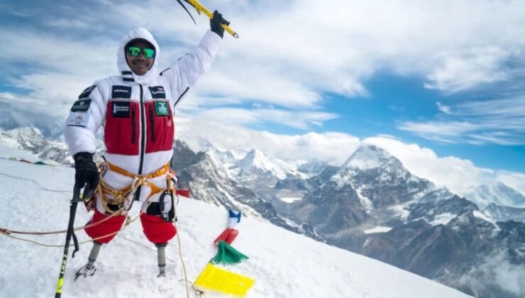 Everest’e Protezlerle Ulaşan Gurkha: Hari Budha Magar’ın İlham Verici Hikayesi