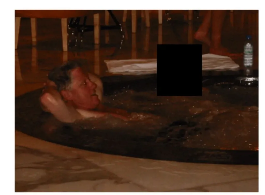 Jeffrey Epstein Dosyasında Sansür ve Şeffaflık Tartışması: Fotoğraflar ve İsimler Üzerine Yeni Belgeler