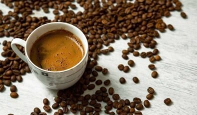 Kahve ile Birlikte Yenen Yiyeceklerin Midesi Üzerindeki Etkileri: Bilinmesi Gerekenler