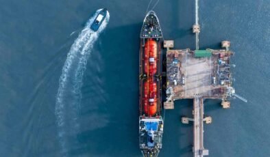 Petrol Taşımacılığında Tanker Krizi: Navlunlarda Rekor Artış ve Eski Filosun Görevi