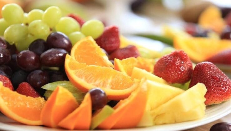 Renkli Meyve Tüketimi ve Gün İçindeki Zamanlama Özellikleri