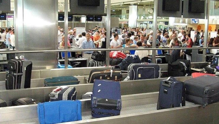 Schiphol’de Bagaj Sisteminde Yaşanan Arıza: Noel Öncesi Yolcular ve Havayolları Etkilendi