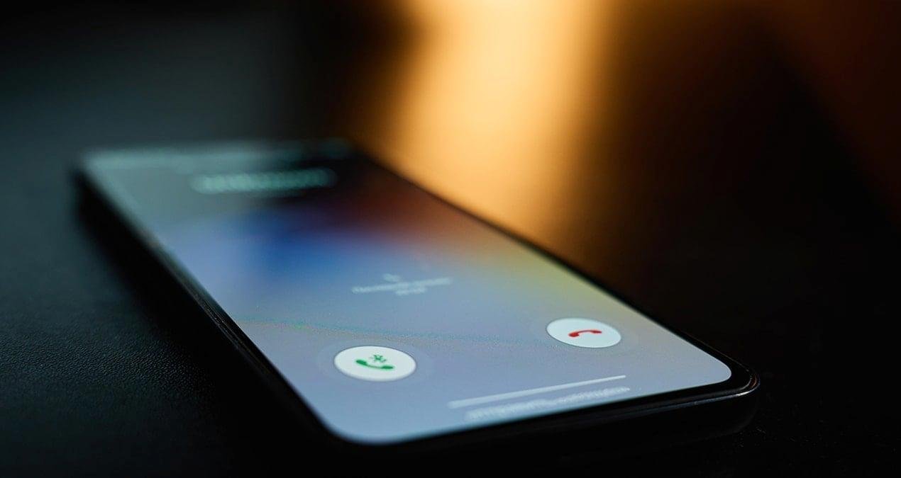 Almanya’da İzinsiz Telefon Aramalarına Karşı Uyarı ve Yasal Çerçeve