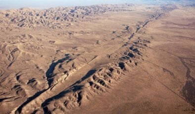 Pasifik Sismik Hybrid: Mendocino Üçlü Kavşağı ve Gizli Beş Plaka Keşfi