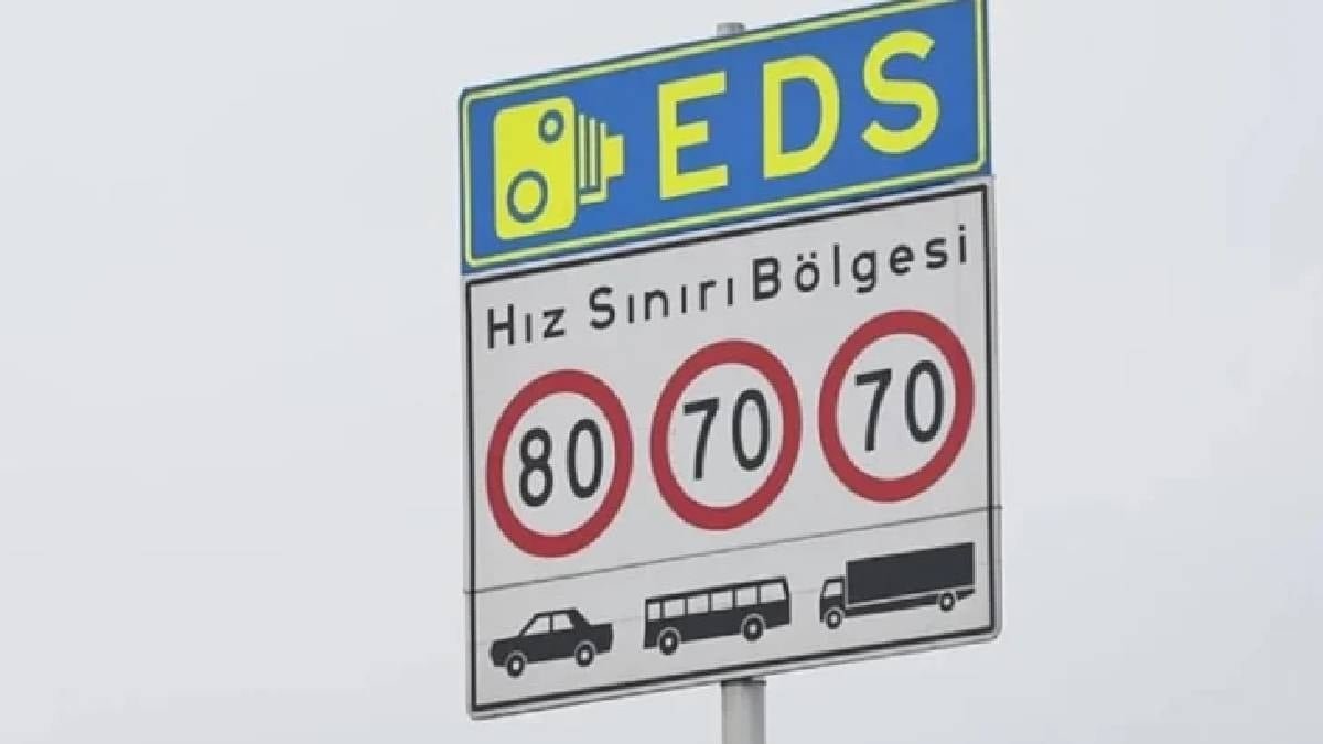 Reflektörlü Güvenlik: Yaya Cezaları ve Türkiye'deki Yol İşaretleri Üzerine Güncel Değerlendirme