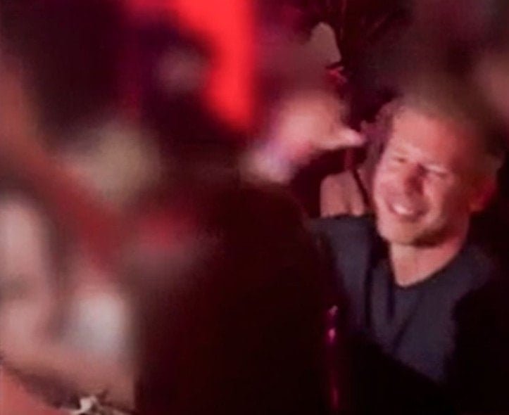 Anketlerde önde giden lidere kaset şantajı: Eski sevgilisiyle tehdit ettiler