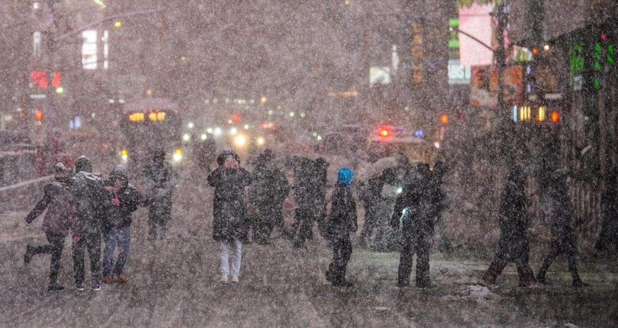 Doğu Yakası Kar Fırtınası İçin Şehirler Hazırlıklarını En Üst Düzeye Çıkardı