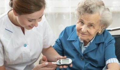 Günlük Kan Şekerini Dengede Tutmanın Pratik Yolları: Beslenme ve Yaşam Tarzı İpuçları