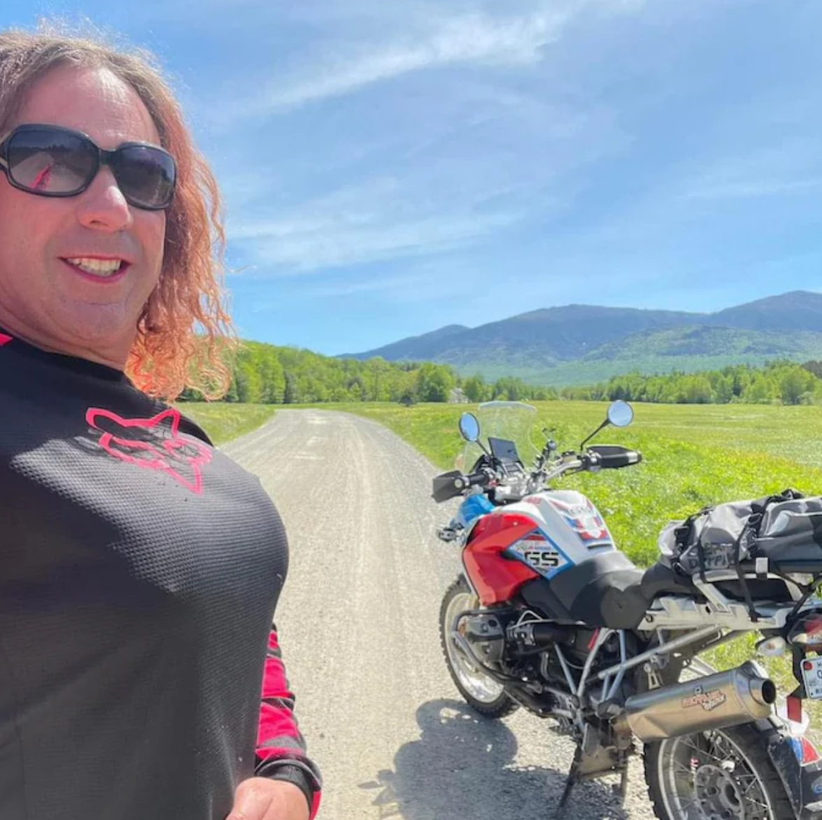 Rhode Island'da Lise Hokeyi Saldırısı: Saldırganın Ailesiyle İlişkilerine Yeni Açılar