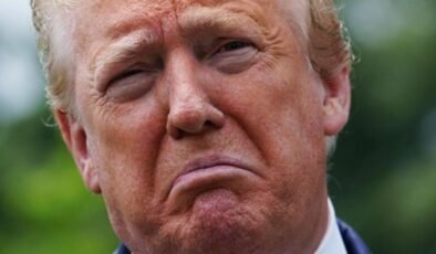 Trump’un Alfalfa Kulübü Konuşması ve Grönland Fikri: Sessizlik İçinde Şaka mı, Savaş mı?